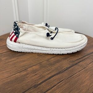 Hey Dude Patriotic Americana size 7 women’s Shoes